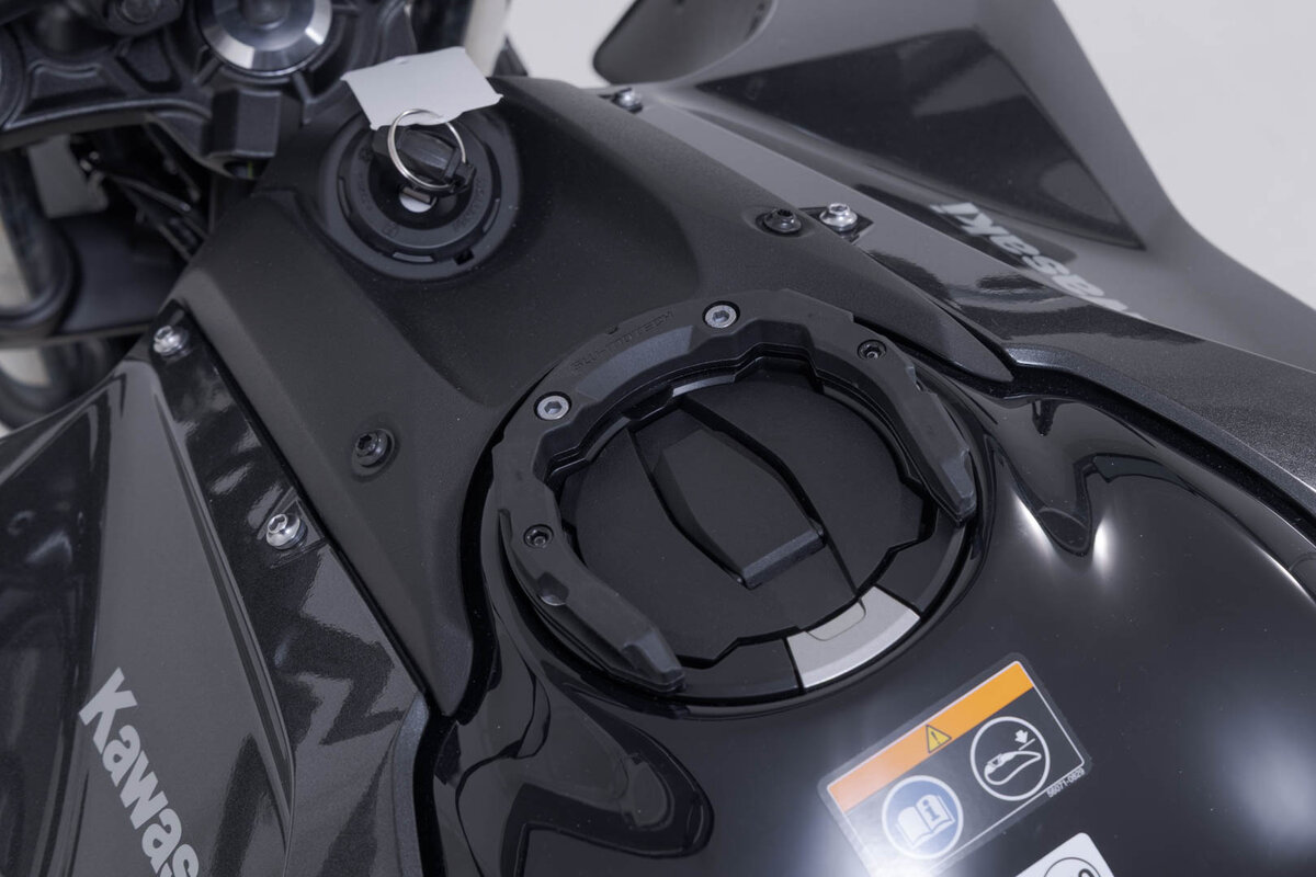 Anello serbatoio SW-Motech PRO per Kawasaki Z 650 S (26-)