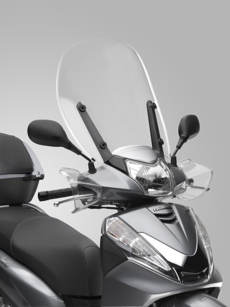 https://www.rwn-moto.it/media/image/93/ef/d6/08R80KTW802E-Original-Honda-SH300i-Windscheibe-inkl-Handprotektoren_600x600.jpg